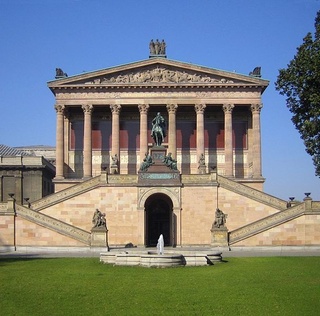 Alte Nationalgalerie - <a href='http://commons.wikimedia.org/wiki/File:AlteNationalgalerie_1a.jpg?' target='_blank' rel='nofollow'>autor</a> Galería Nacional Antigua