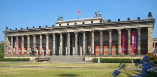 Altes Museum - <a href='http://de.wikipedia.org/w/index.php?title=Datei:Berlin,_Mitte,_Museumsinsel,_Altes_Museum_01.jpg&filetimestamp=20100704134859' target='_blank' rel='nofollow'>autor</a> Altes Museum