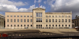 Neues Museum - <a href='http://commons.wikimedia.org/wiki/File:Berlin_Neues_Museum_001.JPG?' target='_blank' rel='nofollow'>autor</a> Neues Museum